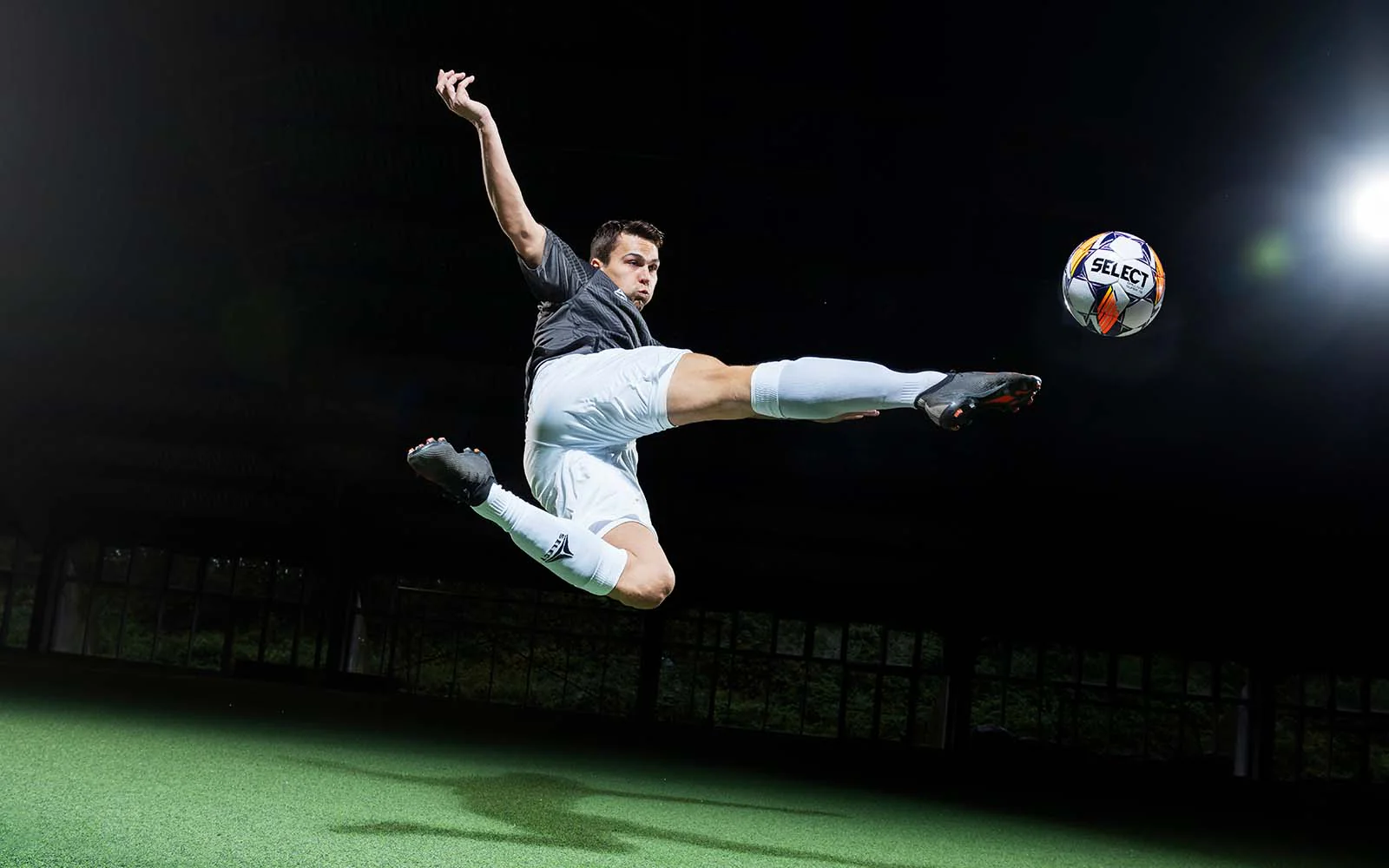 俱乐部受到 俱乐部受到